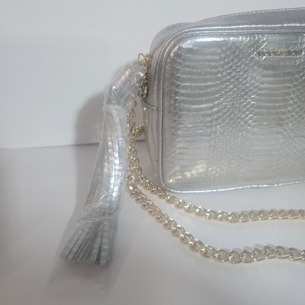 NWT Victoria's Secret Fashion Show Crossbody Bag Metallic Silver MSRP $70 - Picture 3 of 8